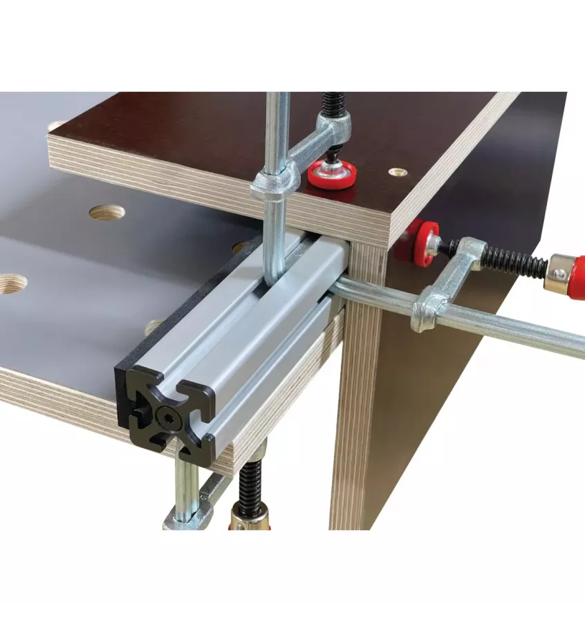 Unicraft - szyna nośna z powłoką antypoślizgową z 2 śrubami mocującymi Ø 20 mm (6112006)