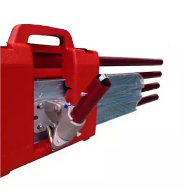 Enar - listwa wyrównująca do betonu ręczna z drążkami i walizką TRO 1200